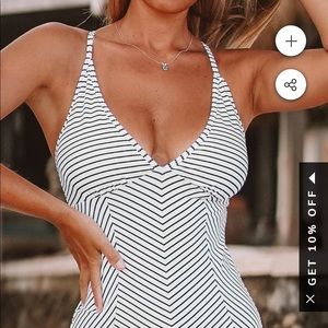 One piece swim suit